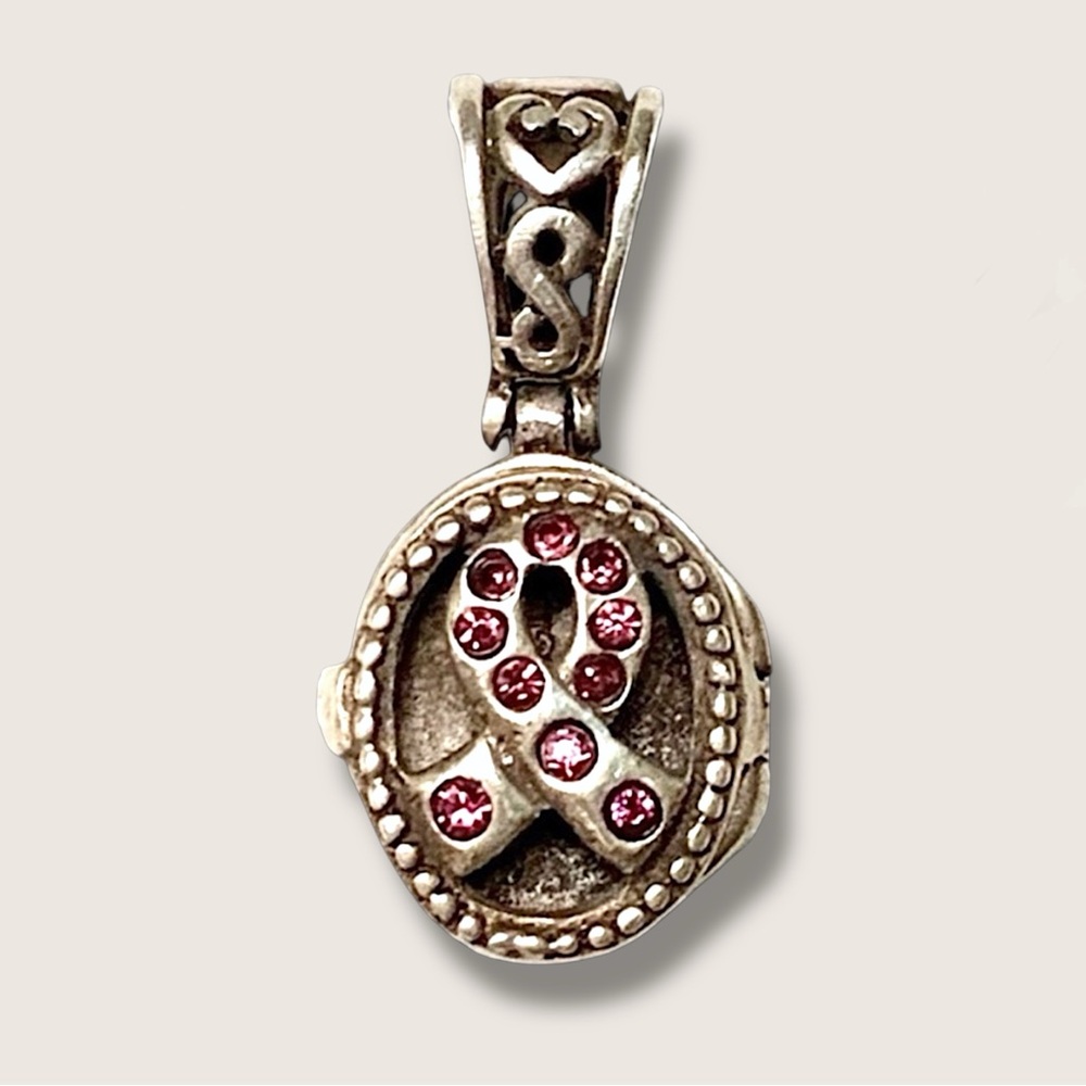 925 Sterling Silver Pendant Opens